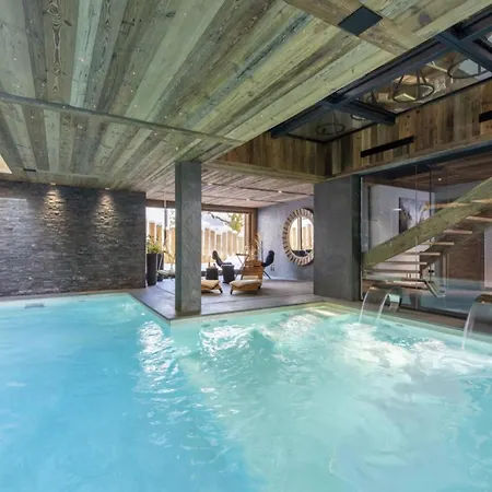 Holiday home Chalet De Vacances - - Piscine Et Spa Megeve