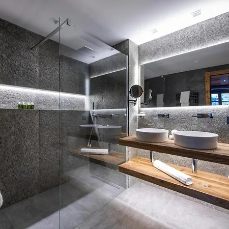 Chalet De Vacances - - Piscine Et Spa Holiday home *